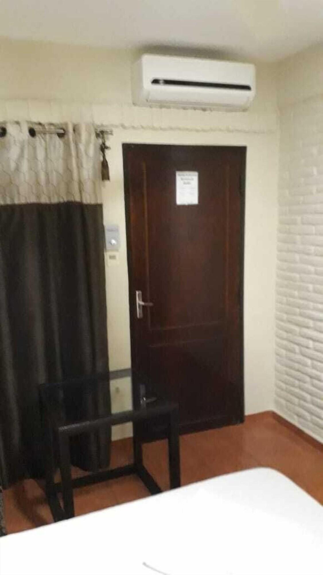 Residencia Leones De Castilla Asuncion Bagian luar foto