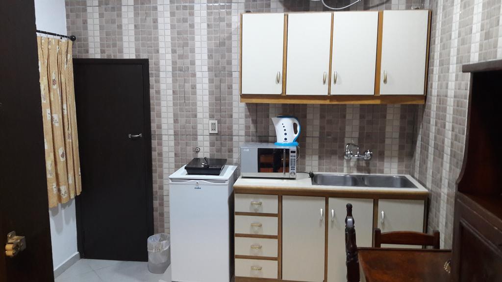 Residencia Leones De Castilla Asuncion Bagian luar foto