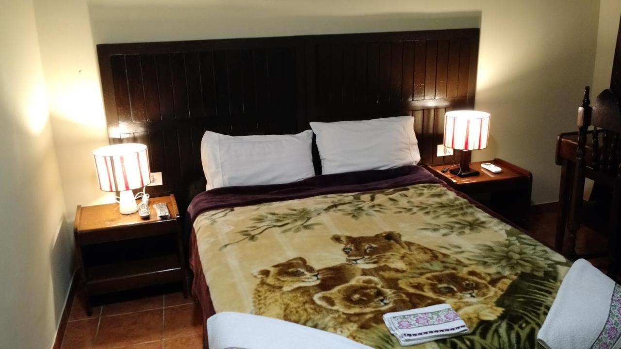 Residencia Leones De Castilla Asuncion Bagian luar foto