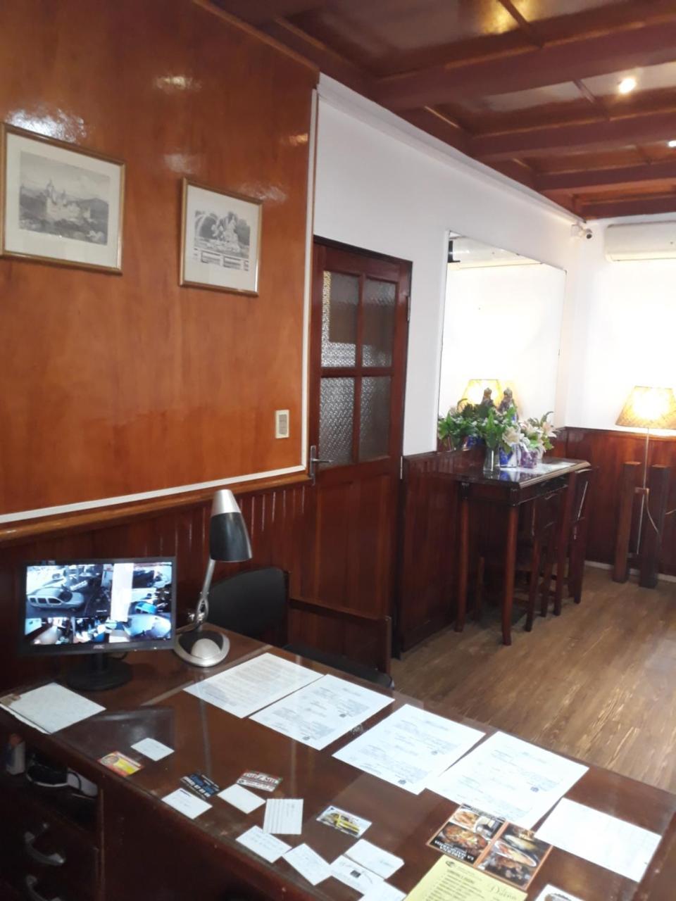 Residencia Leones De Castilla Asuncion Bagian luar foto
