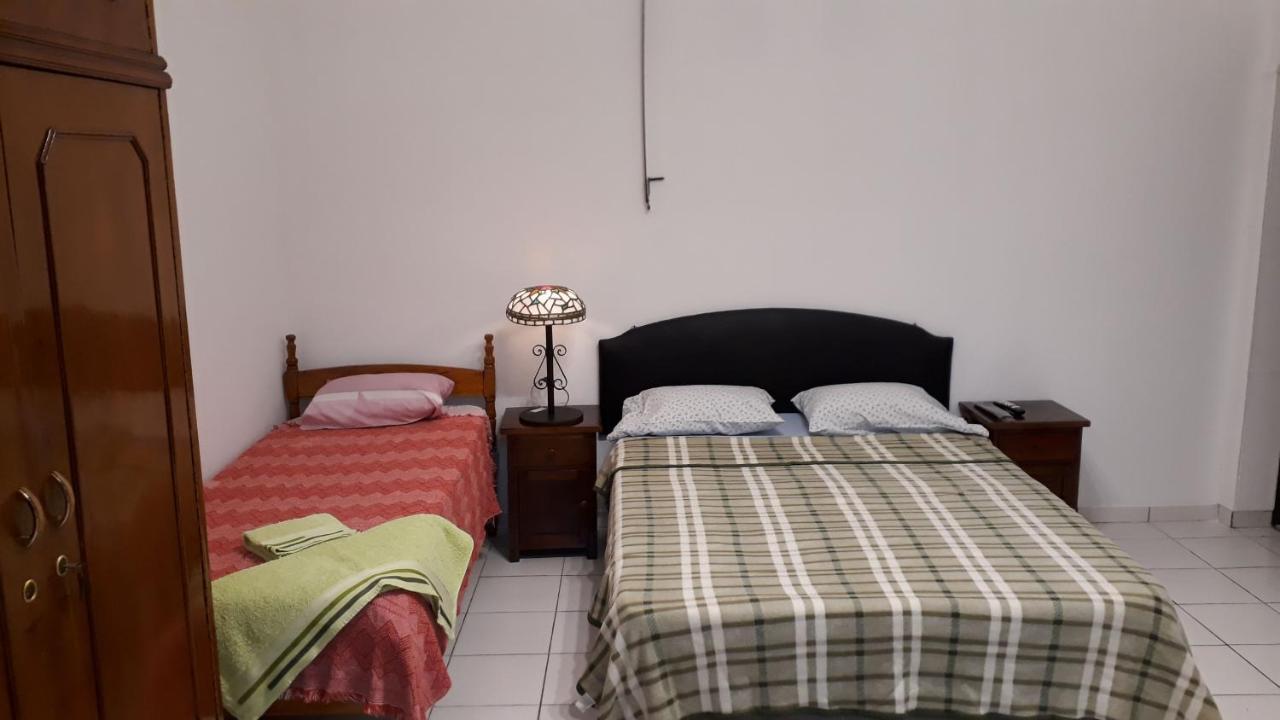 Residencia Leones De Castilla Asuncion Bagian luar foto