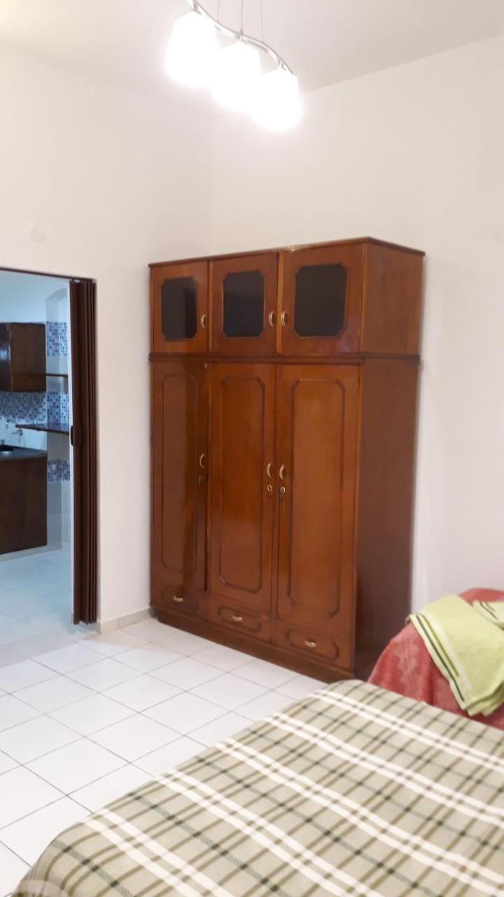 Residencia Leones De Castilla Asuncion Bagian luar foto