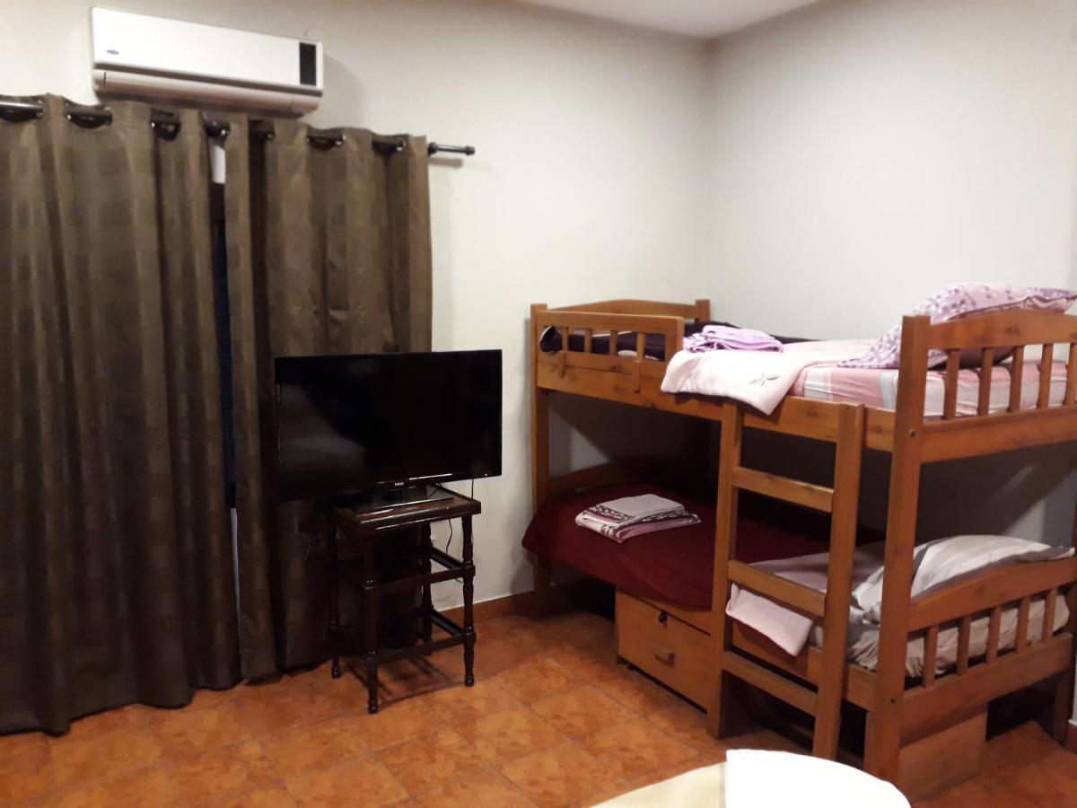 Residencia Leones De Castilla Asuncion Bagian luar foto